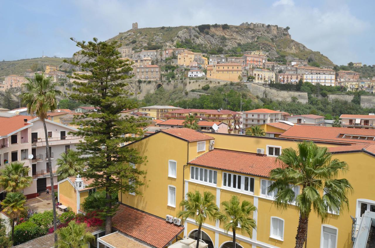 Mediterraneo Palace Hotel Amantea Exterior photo